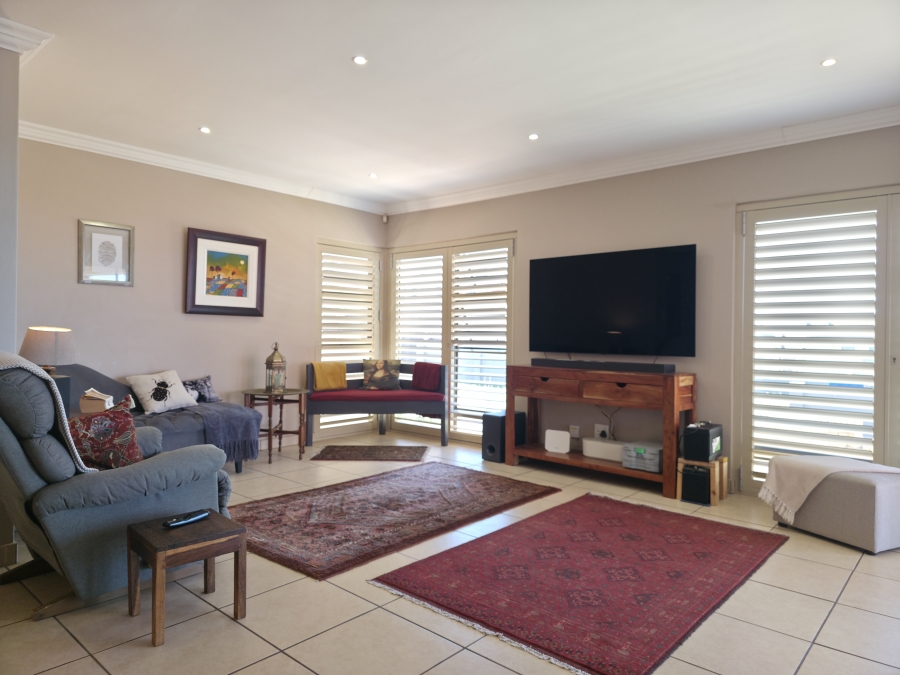 3 Bedroom Property for Sale in Wavecrest Eastern Cape